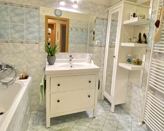 Pronájem bytu 4+1 v osobním vlastnictví 123 m², Vestec