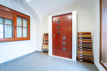 Místnost s výlohou - Pronájem obchodních prostor 64 m², Kutná Hora