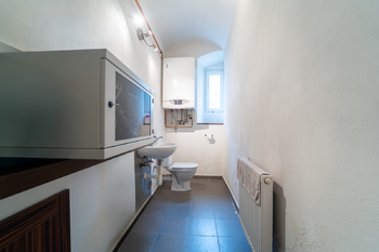 Zázemí s WC - Pronájem obchodních prostor 64 m², Kutná Hora