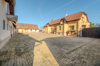 Prodej domu 1145 m², Petříkov