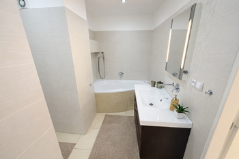 Pronájem bytu 2+kk v osobním vlastnictví 66 m², Praha 7 - Holešovice