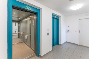 Prodej bytu 2+kk v osobním vlastnictví 90 m², Praha 5 - Stodůlky