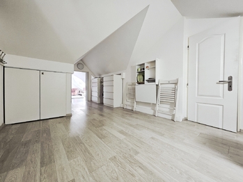 Prodej domu 147 m², Uhy