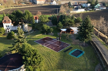 Prodej pozemku 1345 m², Uhy