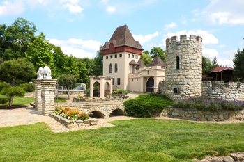Prodej pozemku 1345 m², Uhy