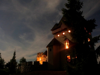 Prodej pozemku 1345 m², Uhy