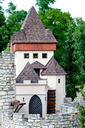 Prodej pozemku 1345 m², Uhy