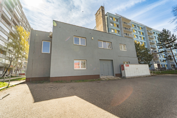 Pronájem obchodních prostor 661 m², Praha 4 - Háje