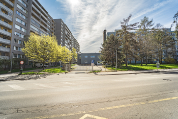 Pronájem obchodních prostor 661 m², Praha 4 - Háje