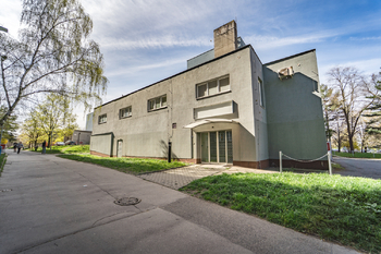 Pronájem obchodních prostor 661 m², Praha 4 - Háje