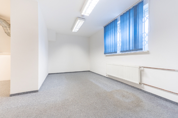 Pronájem obchodních prostor 661 m², Praha 4 - Háje