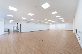 Pronájem obchodních prostor 661 m², Praha 4 - Háje