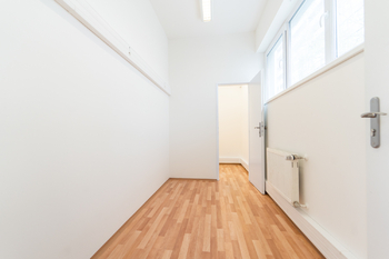 Pronájem obchodních prostor 661 m², Praha 4 - Háje