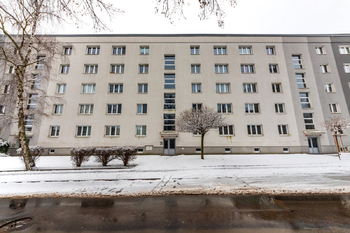 Pohled na dům - Prodej bytu 2+1 v družstevním vlastnictví 54 m², Praha 10 - Malešice 