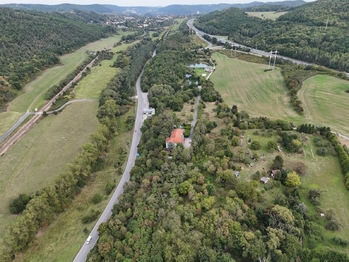 Prodej pozemku 23750 m², Beroun