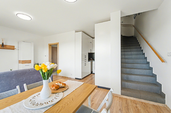 Schodiště - Prodej bytu 3+kk v osobním vlastnictví 75 m², Kouřim