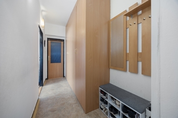 Prodej bytu 3+1 v osobním vlastnictví 70 m², Praha 4 - Podolí