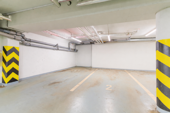 garážové stání - Pronájem bytu 4+kk v osobním vlastnictví 100 m², Praha 5 - Slivenec