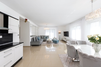 Prodej domu 143 m², Zlatá