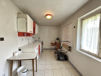 Prodej pozemku 708 m², Zlín