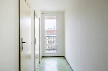 Vstup ke komoře - Prodej bytu 2+kk v osobním vlastnictví 47 m², Praha 7 - Holešovice