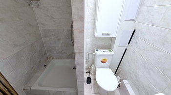 WC - Pronájem bytu 1+kk v osobním vlastnictví 20 m², Praha 4 - Záběhlice