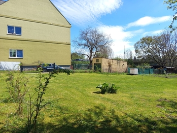 Prodej pozemku 741 m², Žatec