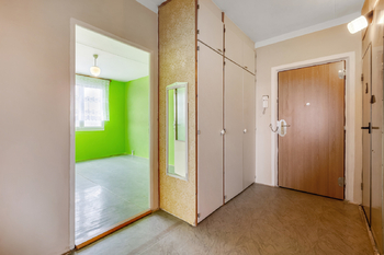 Chodba bytu - Prodej bytu 3+1 v osobním vlastnictví 68 m², Horšovský Týn
