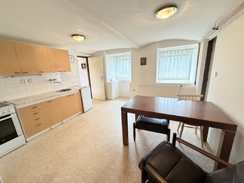 Prodej obchodních prostor 1080 m², Jablůnka