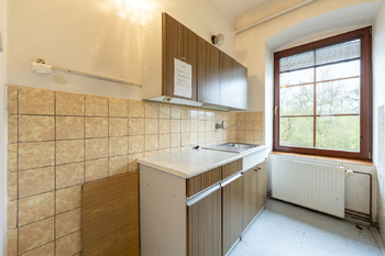 Prodej obchodních prostor 1080 m², Jablůnka