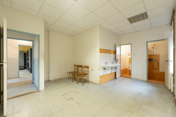 Prodej obchodních prostor 1080 m², Jablůnka