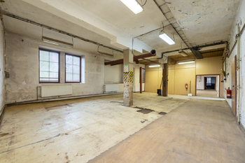 Prodej obchodních prostor 1080 m², Jablůnka