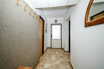 1.patro - Prodej domu 197 m², Praha 9 - Hostavice