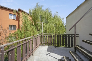1.patro - Prodej domu 197 m², Praha 9 - Hostavice