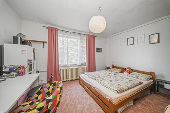 2.patro - Prodej domu 197 m², Praha 9 - Hostavice