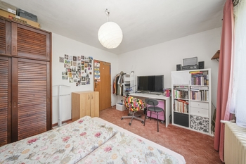 2.patro - Prodej domu 197 m², Praha 9 - Hostavice