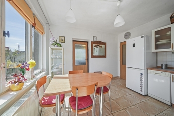 2.patro - Prodej domu 197 m², Praha 9 - Hostavice
