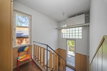 2.patro - Prodej domu 197 m², Praha 9 - Hostavice