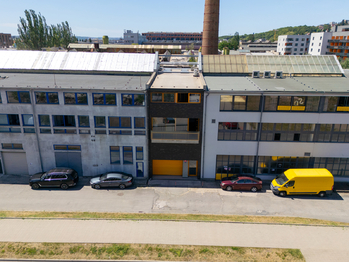 Pohled na dům - Prodej bytu 4+kk v osobním vlastnictví 115 m², Praha 9 - Vysočany