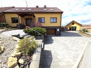 Prodej domu 309 m², Heršpice
