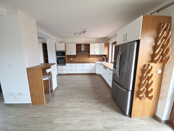 Prodej domu 309 m², Heršpice