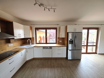 Prodej domu 309 m², Heršpice