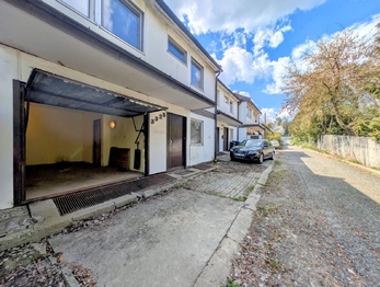 vstup do domu ... - Prodej domu 156 m², Havlíčkův Brod