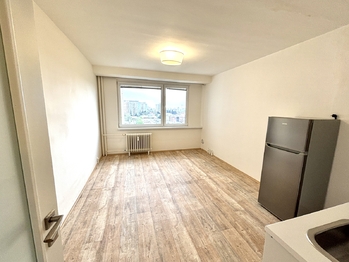 Pronájem bytu 1+kk v osobním vlastnictví 26 m², Praha 8 - Kobylisy