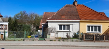 čelní pohled na dům - Prodej domu 60 m², Dačice 