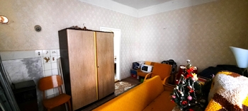 obývací pokoj vedle garáže - Prodej domu 60 m², Dačice