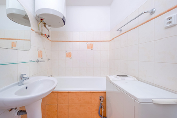 Pronájem bytu 2+1 v osobním vlastnictví 60 m², Praha 9 - Vysočany