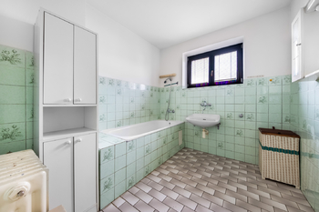 Prodej domu 195 m², Hudlice