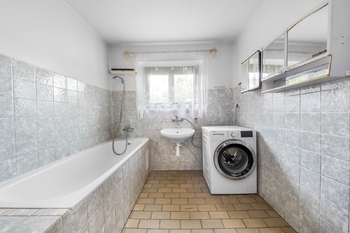 Prodej domu 195 m², Hudlice
