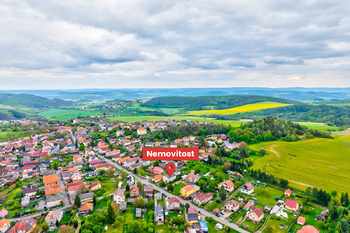 Prodej domu 195 m², Hudlice